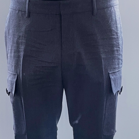 DSQUARED2
Brand New Grey Wool Cargo Pants
Size 54 IT - Picture 3 of 6